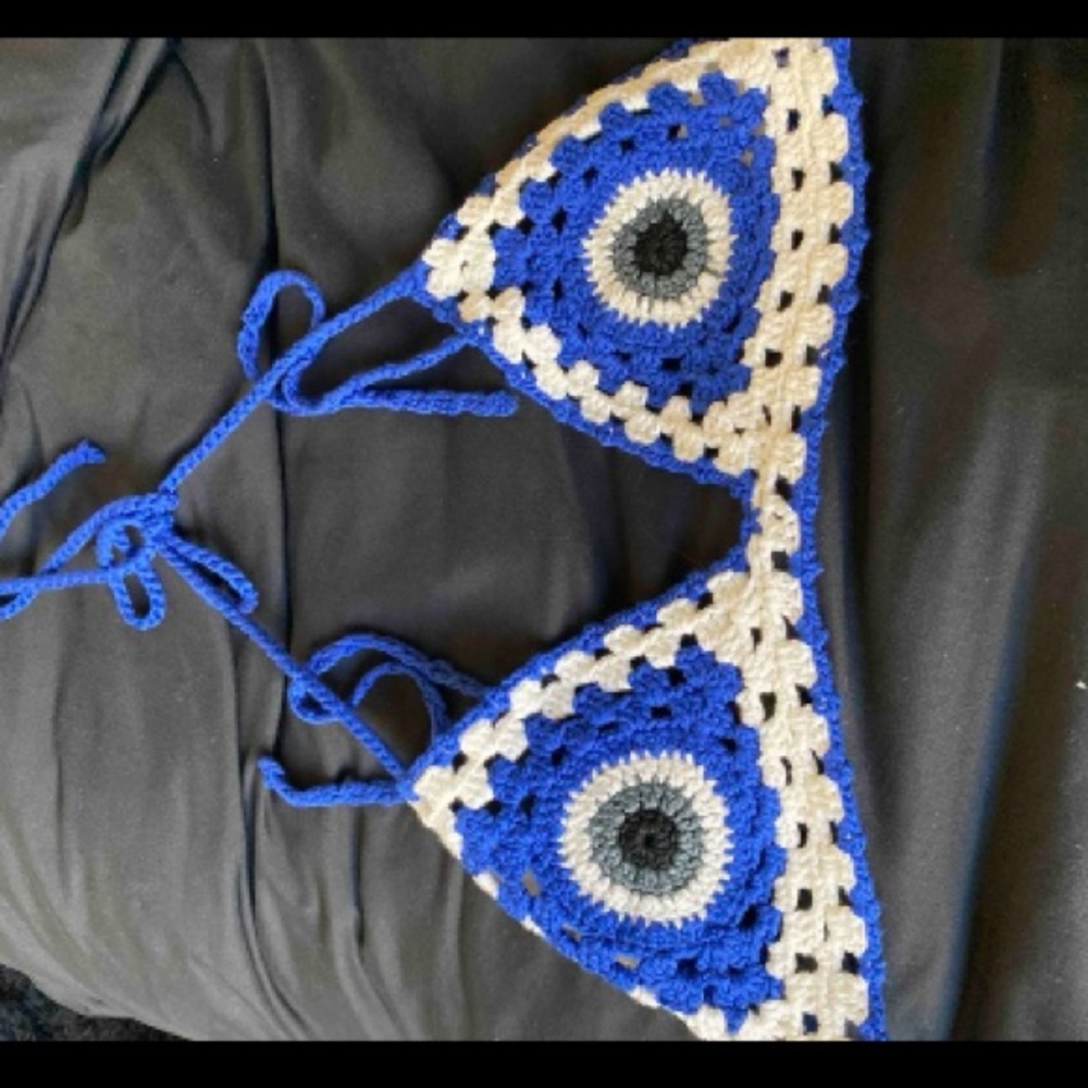 KNIT TOP